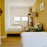 Vakantiehuis White And Light House Costa de Caparica