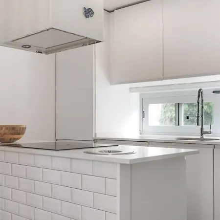 White And Light House * Costa de Caparica