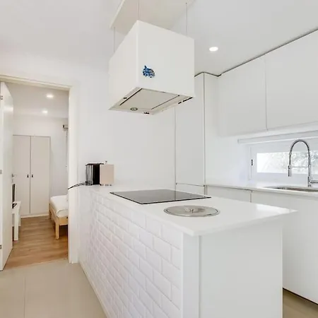 Semesterbostad White And Light House *