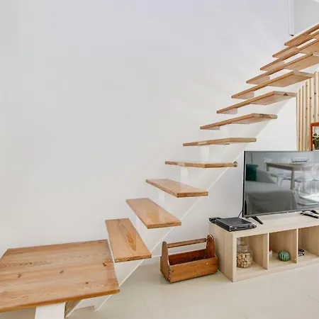 Semesterbostad White And Light House Costa de Caparica