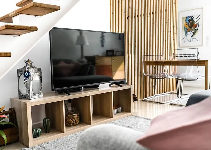 White And Light House * Costa da Caparica